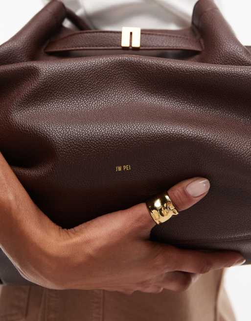Bolso tote mediano marrón oscuro Hana de JW PEI, 4 de 4