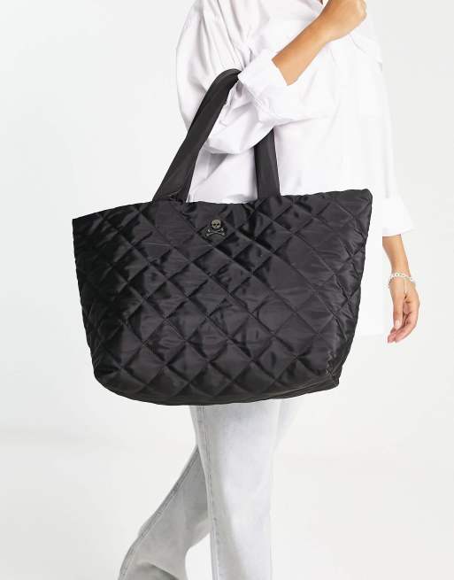 Compra tu bolso negro shopper acolchado