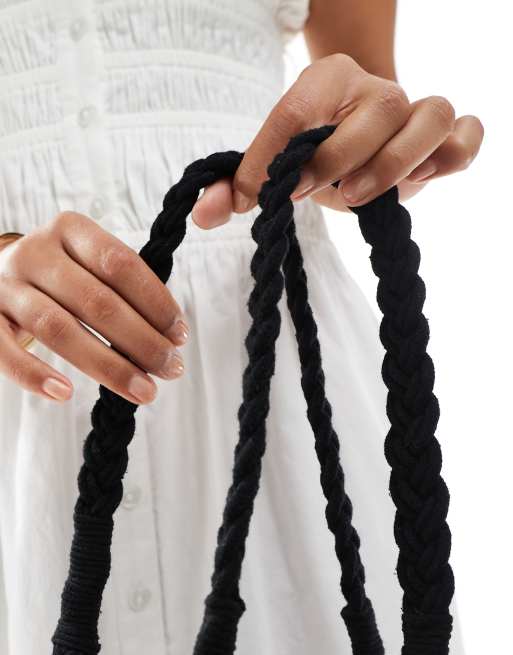 Bolso tote negro con asas retorcidas de macramé de ASOS DESIGN, 3 de 4