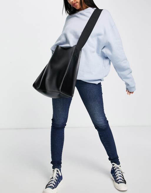 Bolso tote negro con correa bandolera ancha de Claudia Canova, 3 de 4