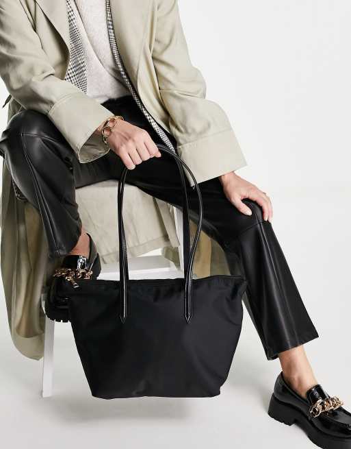 Bolso tote negro de nailon con asa de charol de ASOS DESIGN ASOS