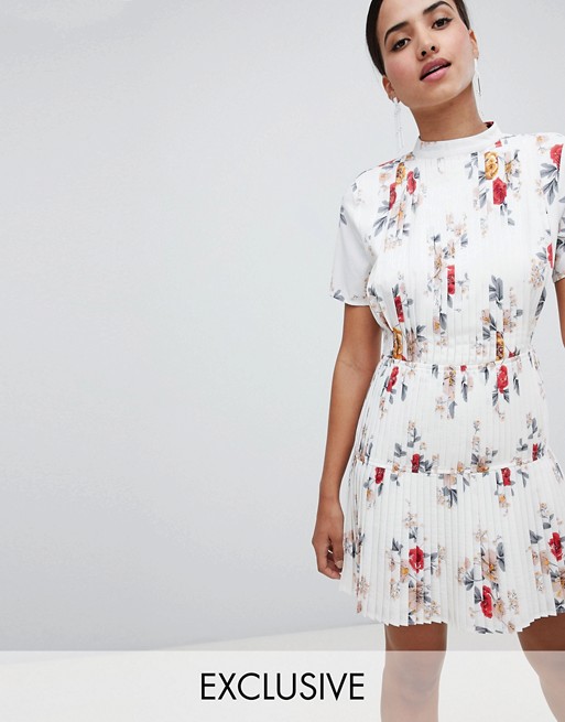 Boohoo exclusive floral pleated skater dress