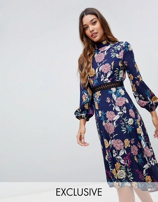 Boohoo exclusive lace insert open back midi dress in blue floral