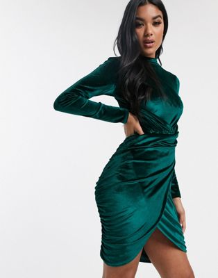 Вельветовое зеленое платье