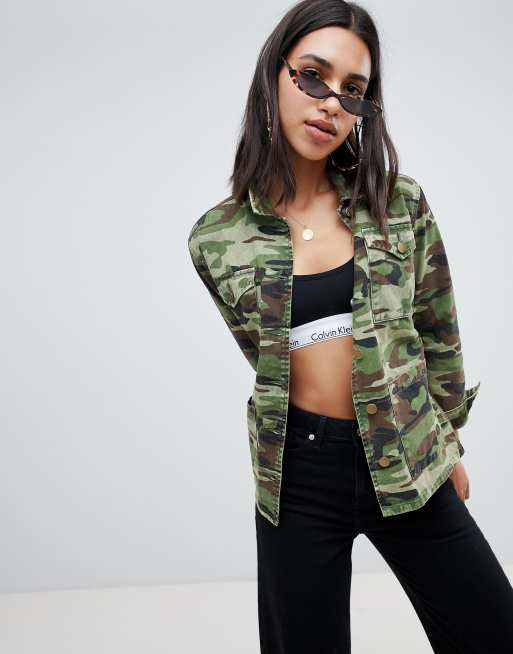 Boohoo – Kamouflagemönstrad jacka