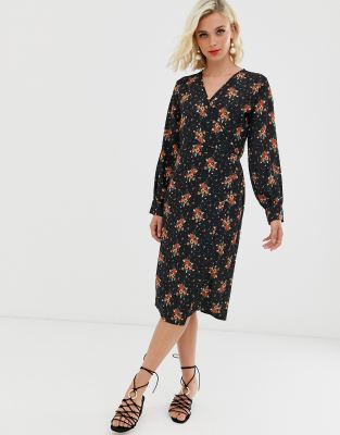 boohoo midi wrap dress in red ditsy floral