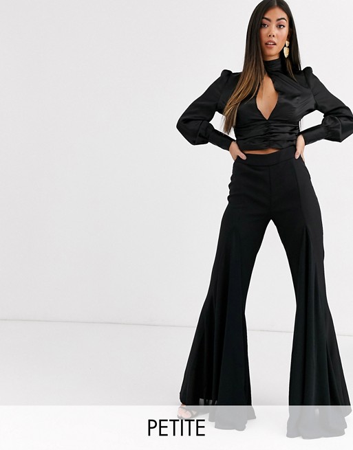 Boohoo Petite exclusive wide leg tailored trousers with pleat detail in black