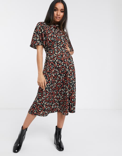 Boohoo hotsell robe petite