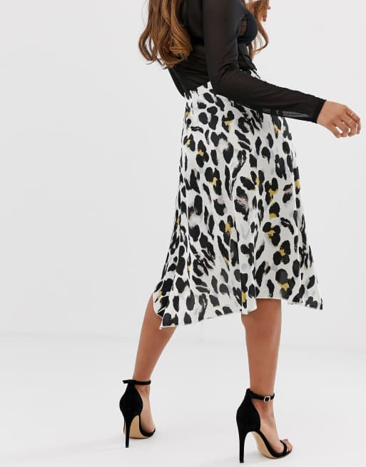 Boohoo petite floaty midi skirt shop with side split in leopard