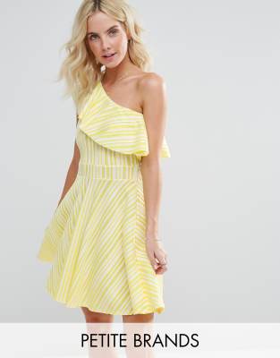 boohoo petite clothing