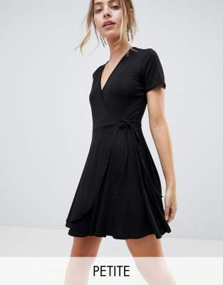 boohoo petite dresses