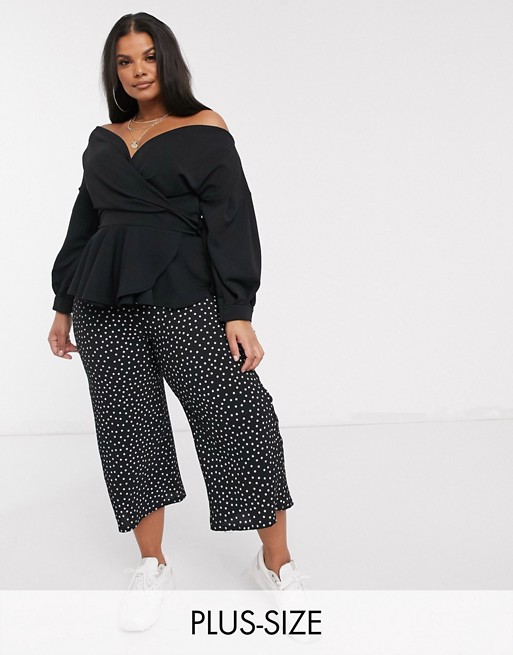 Boohoo Plus exclusive culottes with tie waist in black polka