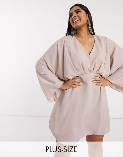 Boohoo Plus - Jurk met kimonomouwen in roze