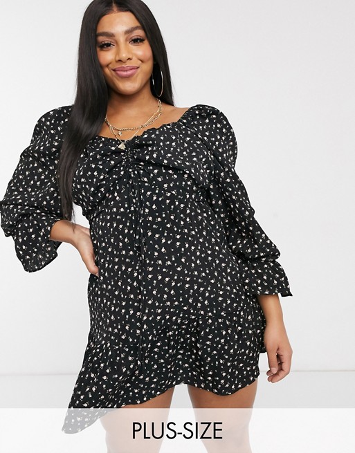 Boohoo Plus ruched square neck skater dress in black ditsy floral