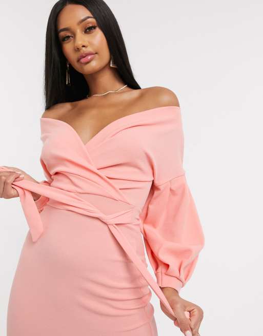 Boohoo - Rosefarvet offshoulder bodycon-midikjole med pufærmer, 3 af 4