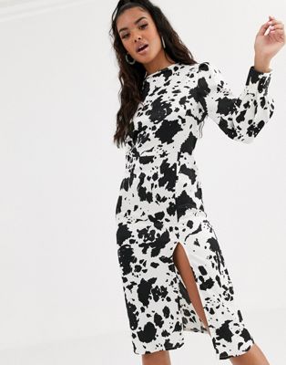 boohoo plunge midi dress with sweetheart neckline and side split in black