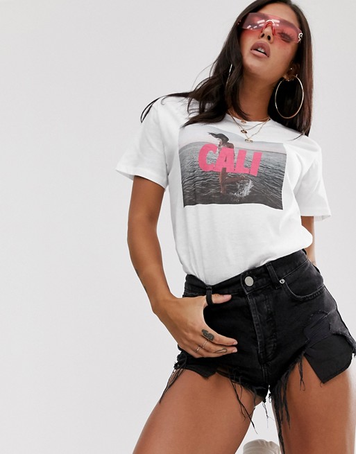 Boohoo t-shirt with cali motif in white