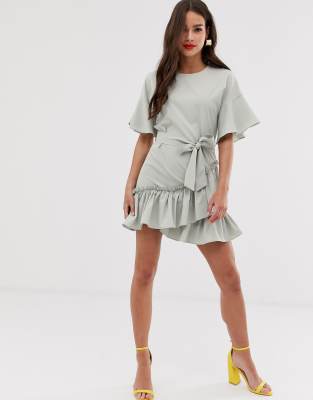 boohoo angel sleeve dress