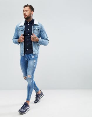light denim jacket outfit men