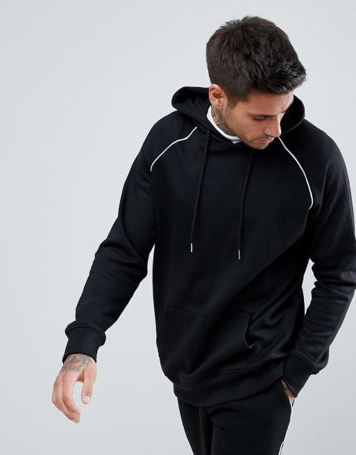 boohooMAN - Felpa nera con cappuccio e maniche raglan con profili tubolari