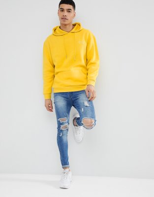 yellow hoodie blue jeans