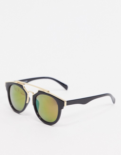 boohooMAN mirror lens top bar sunglasses in black