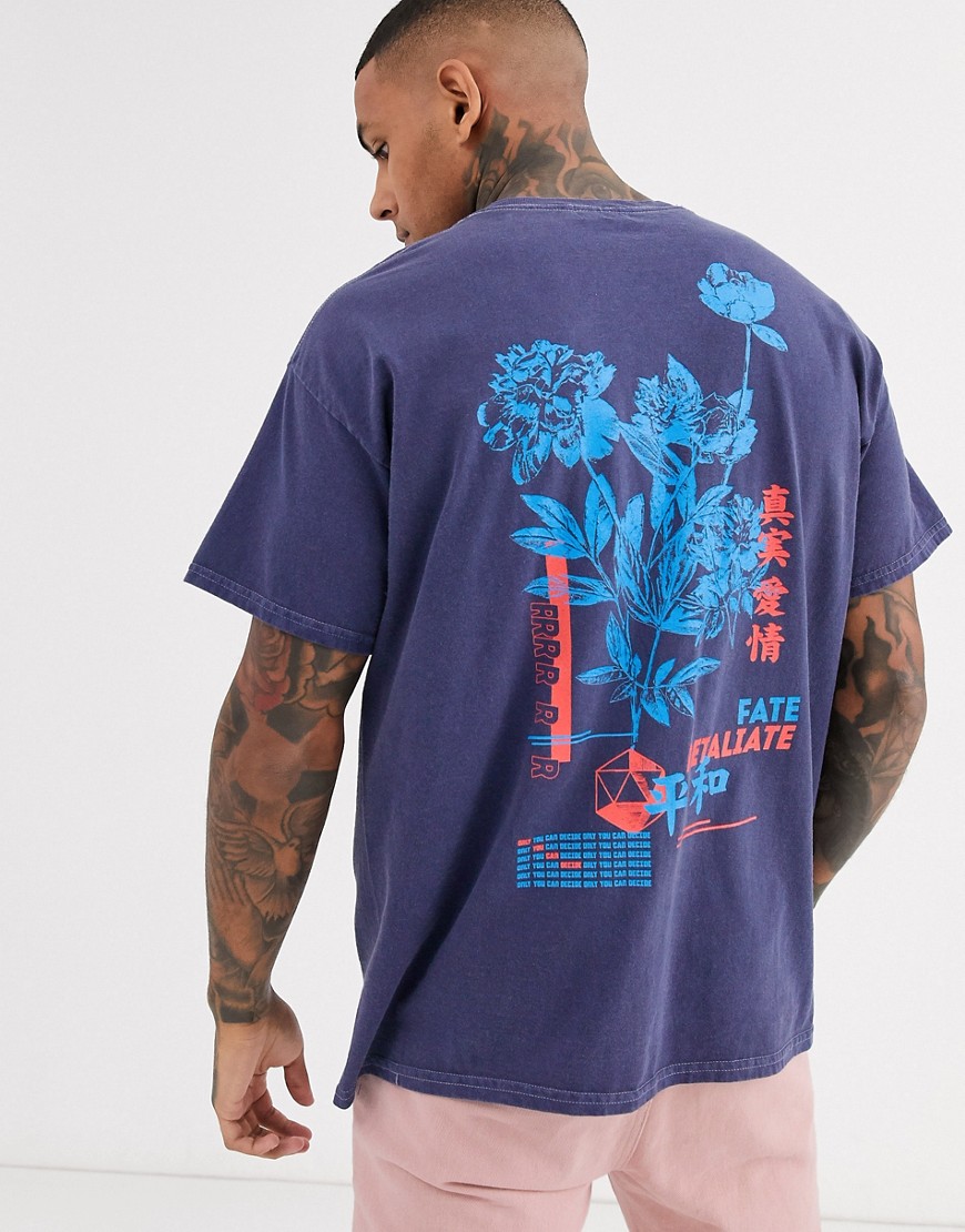 boohooMAN - T-shirt oversize blu navy con stampa floreale sul davanti e sul retro