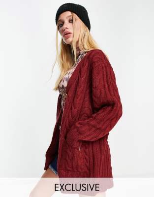 Бордовый вязаный кардиган с узором «косичка» Reclaimed Vintage Inspired-Красный