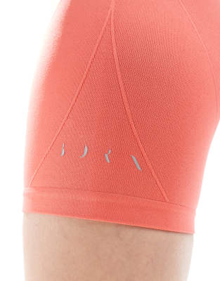 Born Living Dana Short cycliste sans coutures Corail ASOS
