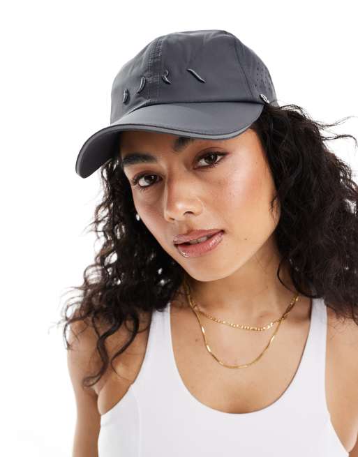 Born Living Yoga – Deckel – Kappe in Dunkelblau mit Frontlogo
