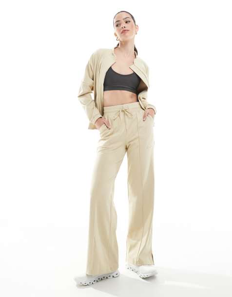 Born Living Yoga - Leila - Rechte broek in beige - view 1