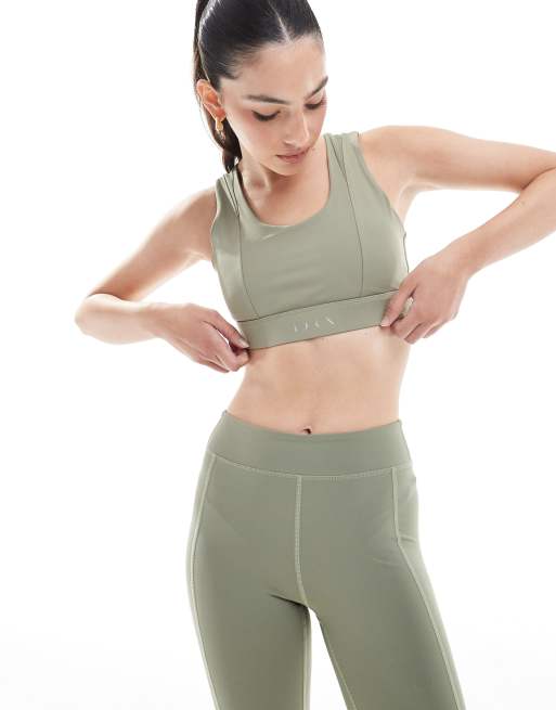 Born Living Yoga - Namir - Sport bh met uitneembare vulling in groen