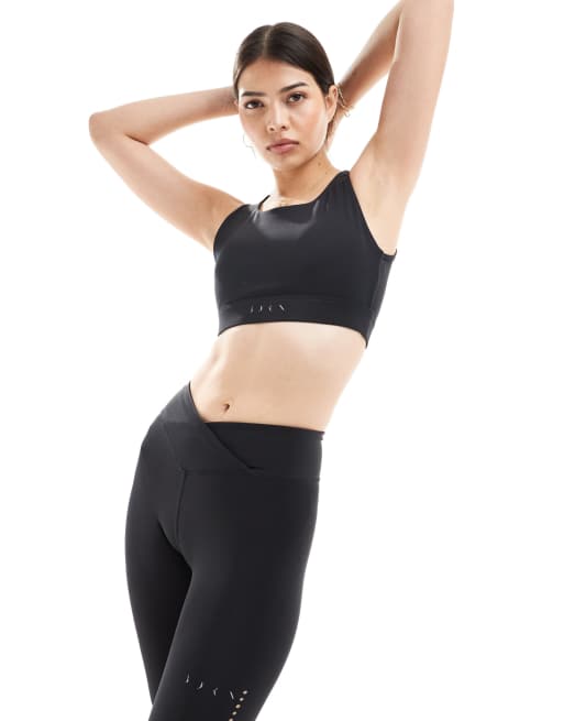 Born Living Yoga - Nara - Sport bh met uitneembare vulling in zwart