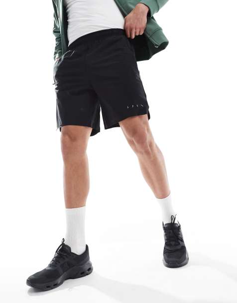 Born Living Yoga – Orinoco – Sport-Shorts in Schwarz - view 1