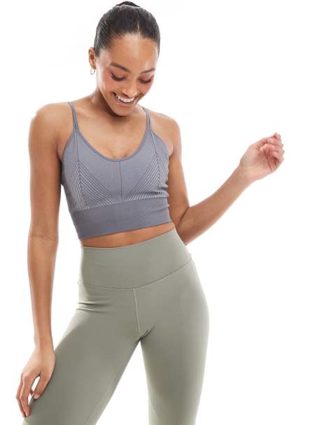 Born Living Yoga – Sakura – Nahtloser Sport-BH in Grau mit herausnehmbaren Pads - view 1