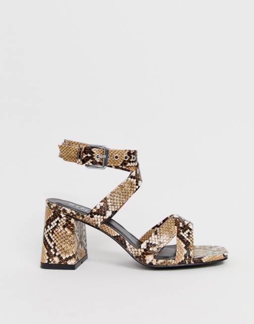 simmi london aella