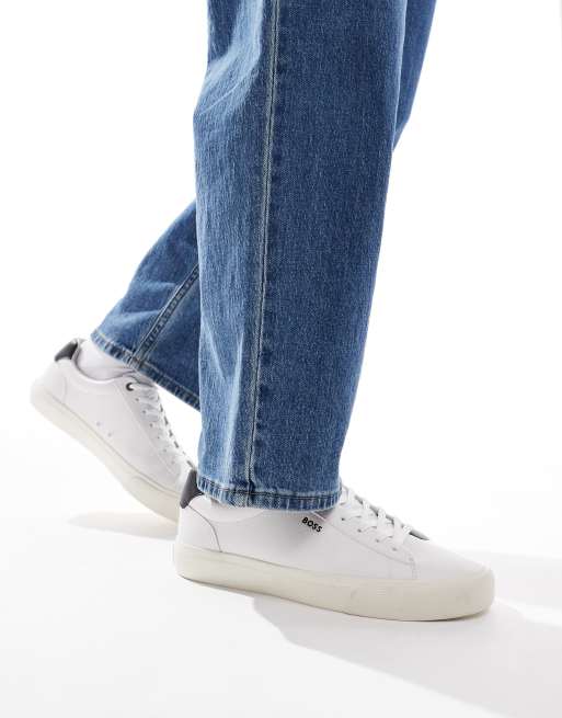 BOSS - Aiden - Sneakers bianche in pelle con logo a contrasto sul tallone, 5 di 5