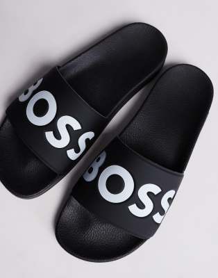 BOSS – Aryeh – Slider in Schwarz | ASOS