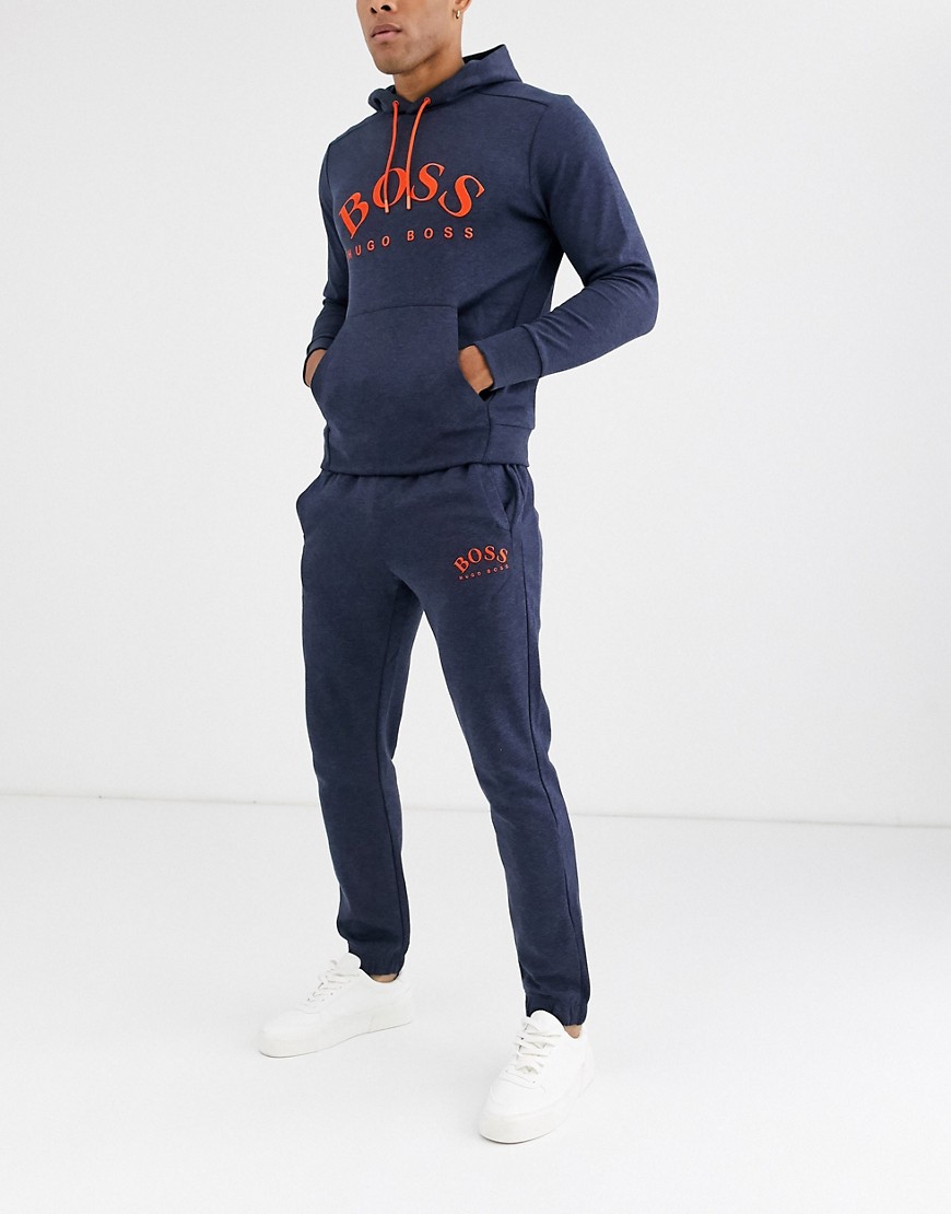 BOSS Athleisure - Joggingbroek met oranje logo en enkelboorden in gemêleerd marineblauw