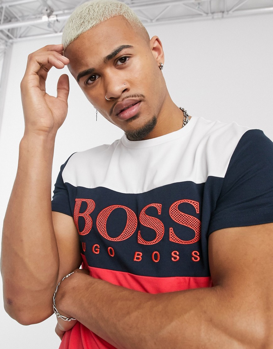 BOSS Athleisure - T-shirt met groot 'cut and sew'-borstlogo in marineblauw en rood