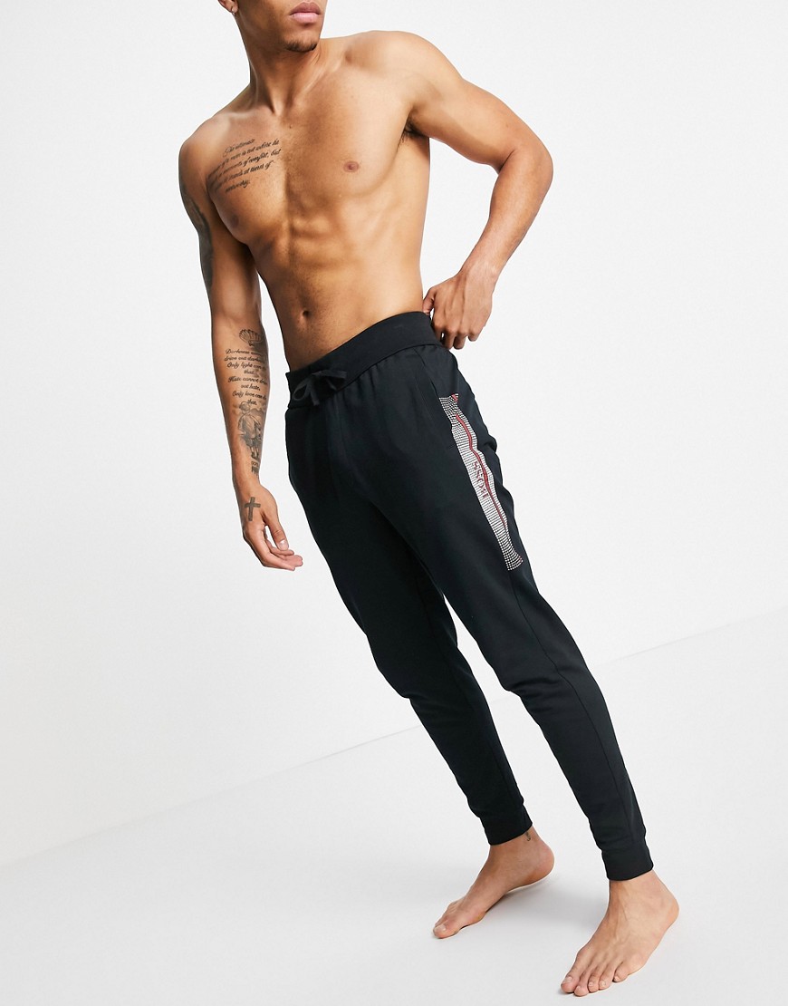 BOSS - Bodywear - Joggingbroek met logo aan de zijkant in zwart
