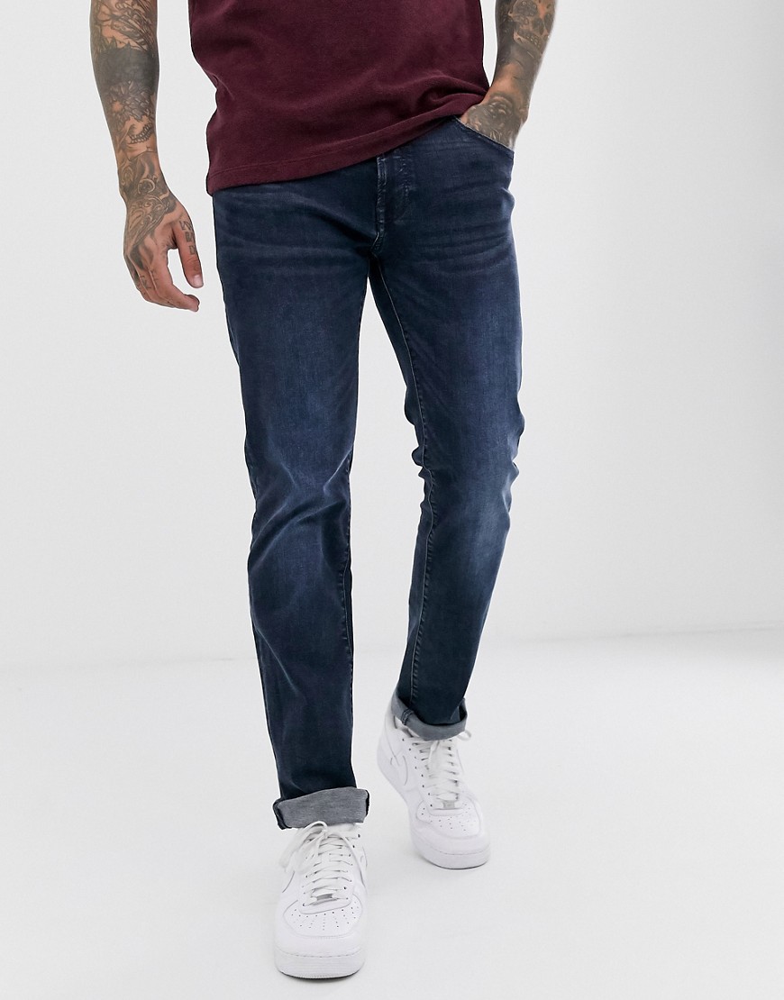 BOSS – Maine – Mellanblå straight jeans med regular fit