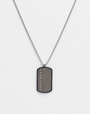 BOSS neckchain in silver with silicone wrapped dog tag