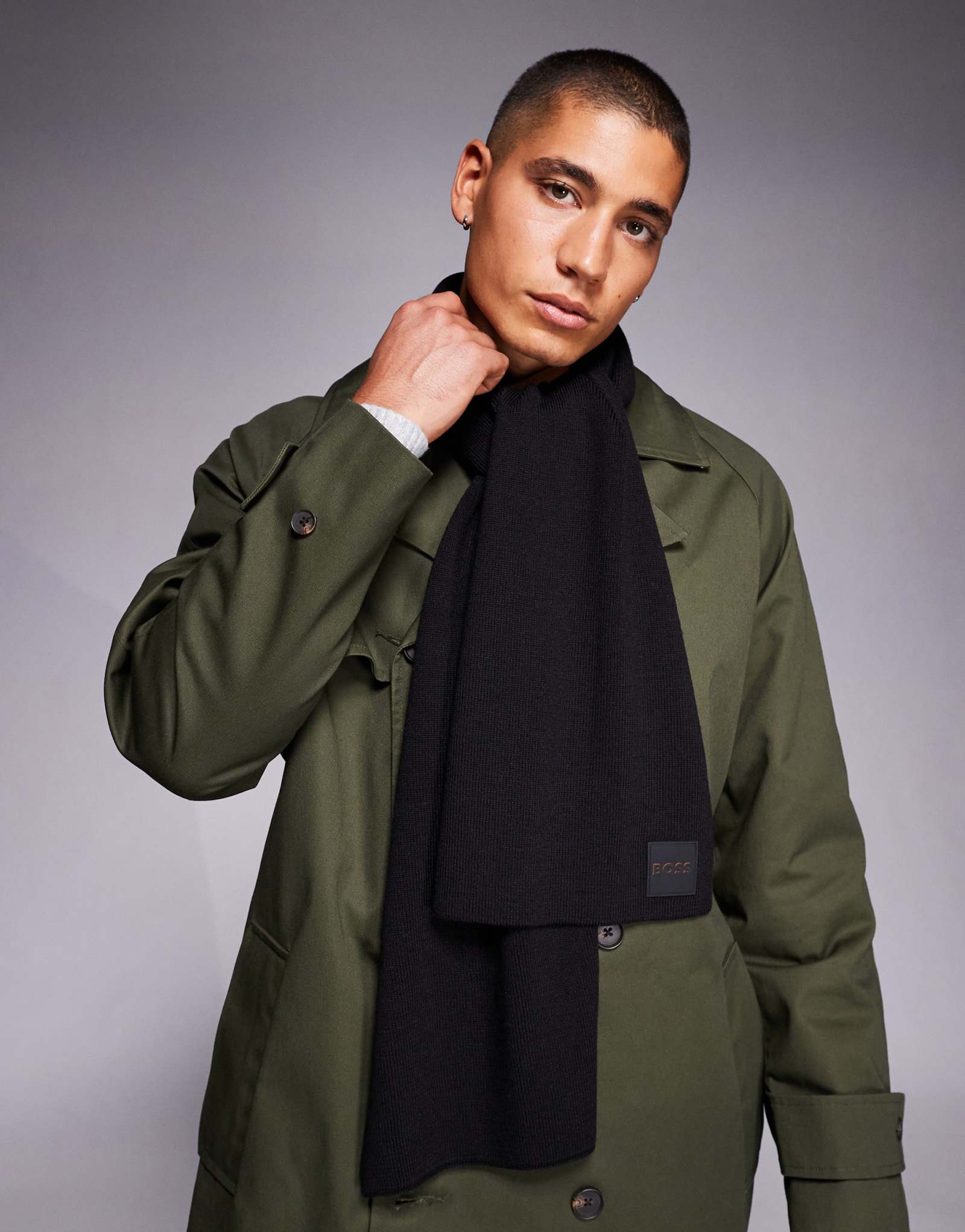 Черный шарф из лисьей шерсти BOSS Orange