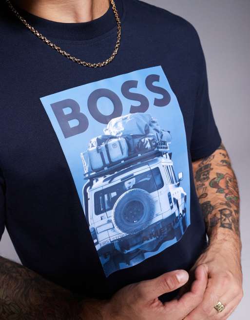 BOSS Orange - Te_Mextour - T-shirt regular fit blu navy con stampa di Jeep carico, 4 di 4