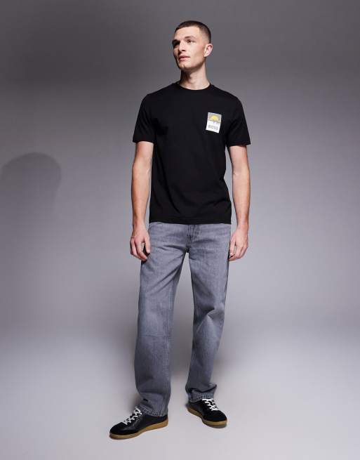 BOSS Orange teplain chest logo t-shirt in black, 2 of 5