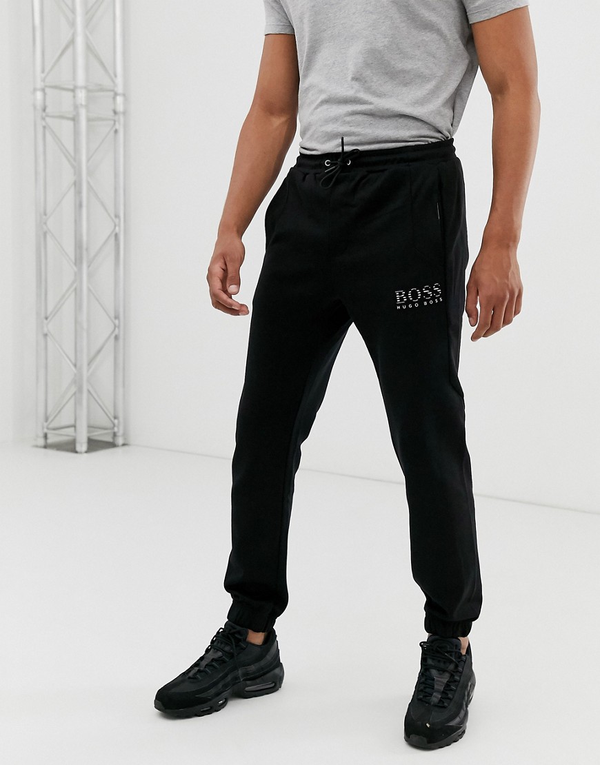 BOSS - Pantaloni della tuta con logo e fondo elasticizzato-Nero
