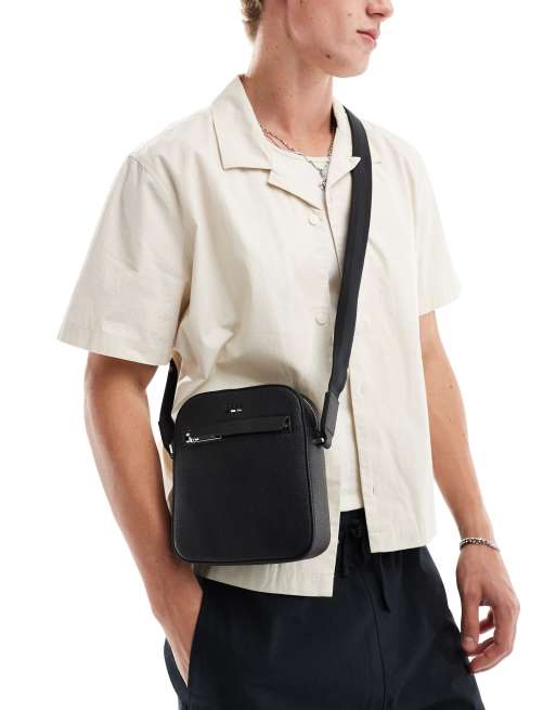 BOSS - Ray - Firkantet crossbody-taske i sort, imiteret læder