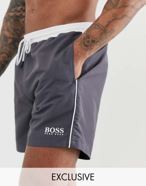 BOSS Star Fish svømmeshorts i mørkegrå Eksklusivt hos ASOS