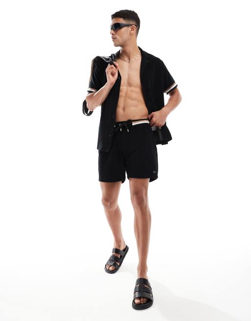 BOSS – Strand-Shorts aus Frottee in Schwarz